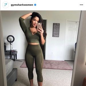 ENERGY SEAMLESS CROPPED LEGGINGS- KHAKI 4 GREEN